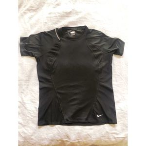 Nike FITDRY short sleeve shirt